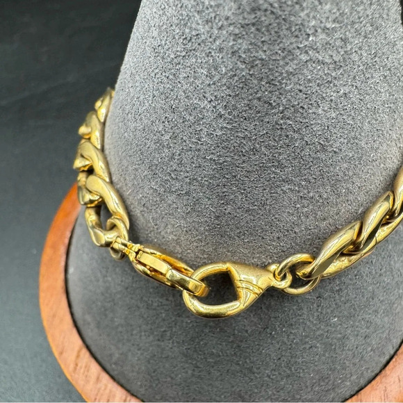 LCI Liz Claiborne Goldtone ID Bracelet - Picture 12 of 12